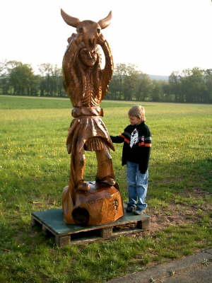 Indianerh�uptling - Eiche 04